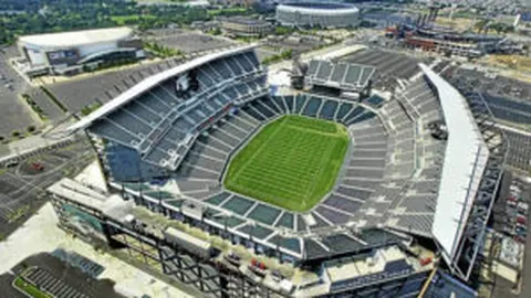 法国球星备战欧国联，姆巴佩绽放开心笑容