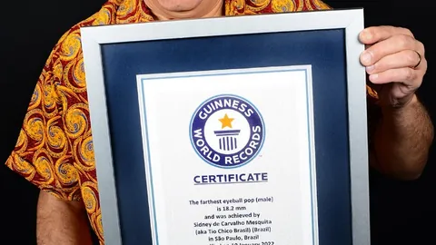 惊魂意甲巅峰时刻：全员少一人，95秒逆转奇迹，孔蒂狂喜欢呼，狂欢胜似夺冠荣耀！